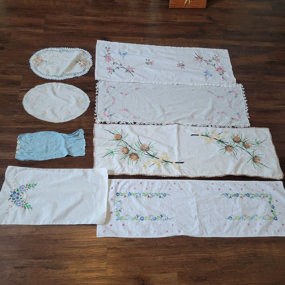 Vintage Lot of 8 Pcs decorated runners dish & fingertip towel dresser scarves